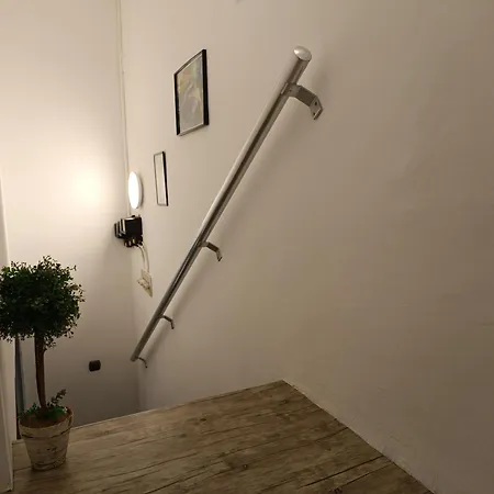 Wendy House - - 3brdr - Private Courtyard - 5 Min To Vitosha Blvd בית נופש סופיה