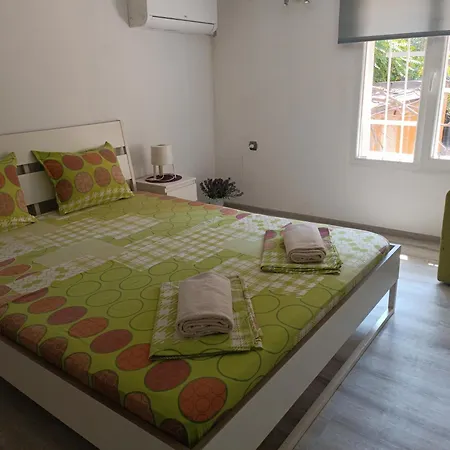 Wendy House - - 3brdr - Private Courtyard - 5 Min To Vitosha Blvd *