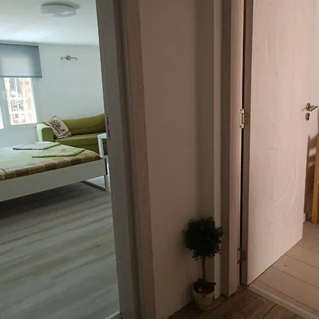 Holiday home Wendy House - - 3brdr - Private Courtyard - 5 Min To Vitosha Blvd Sofia