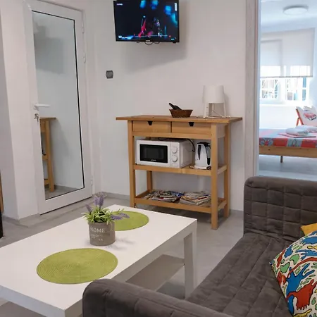 Semesterbostad Wendy House - - 3brdr - Private Courtyard - 5 Min To Vitosha Blvd *
