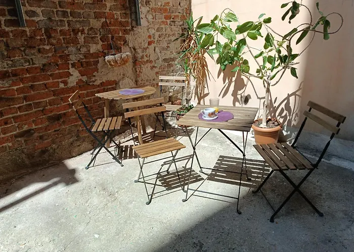 Wendy House - - 3brdr - Private Courtyard - 5 Min To Vitosha Blvd Feriehus Sofia