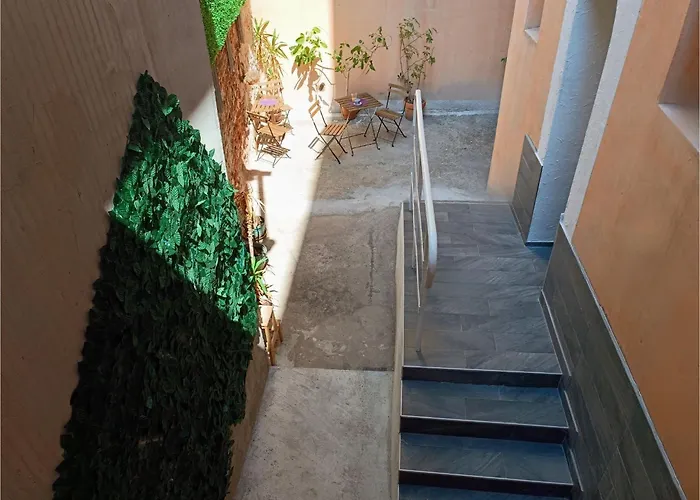 Wendy House - - 3brdr - Private Courtyard - 5 Min To Vitosha Blvd Feriehus Sofia