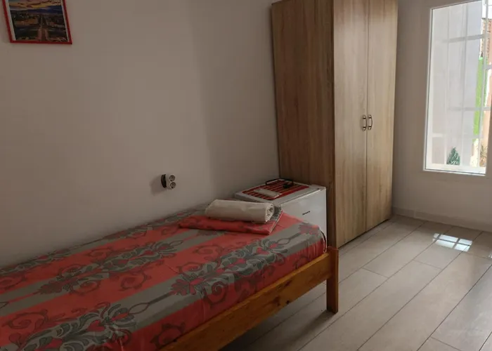 Wendy House - - 3brdr - Private Courtyard - 5 Min To Vitosha Blvd Sofia