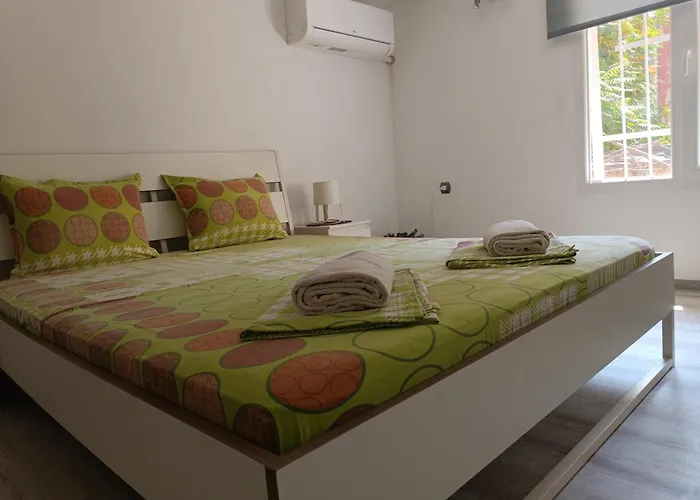 Feriehus Wendy House - - 3brdr - Private Courtyard - 5 Min To Vitosha Blvd *