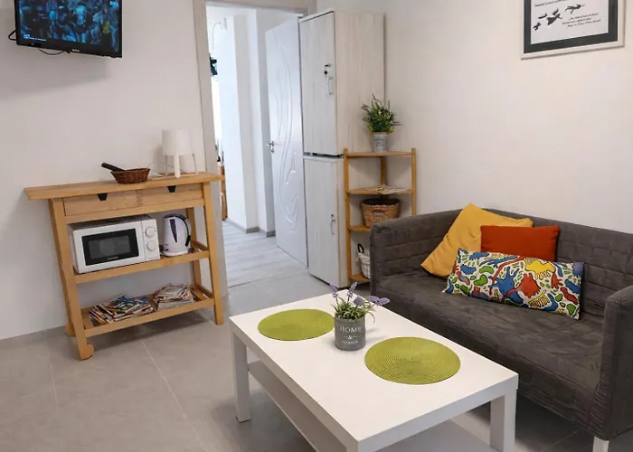 Wendy House - - 3brdr - Private Courtyard - 5 Min To Vitosha Blvd Feriehus *