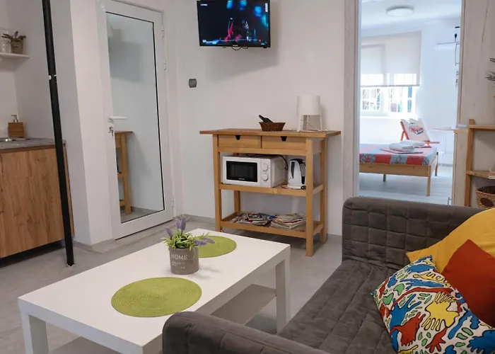 Feriehus Wendy House - - 3brdr - Private Courtyard - 5 Min To Vitosha Blvd *