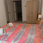 Wendy House - - 3brdr - Private Courtyard - 5 Min To Vitosha Blvd * Sofya
